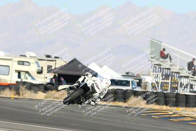 media/Nov-17-2024-CVMA (Sun) [[1fec520723]]/Race 8-Formulw LW Twins SHOOTOUT/